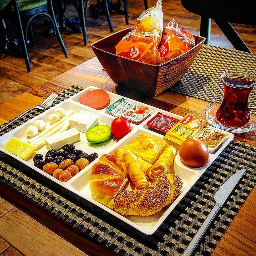 Eriza Hotel 埃尔津詹 外观 照片