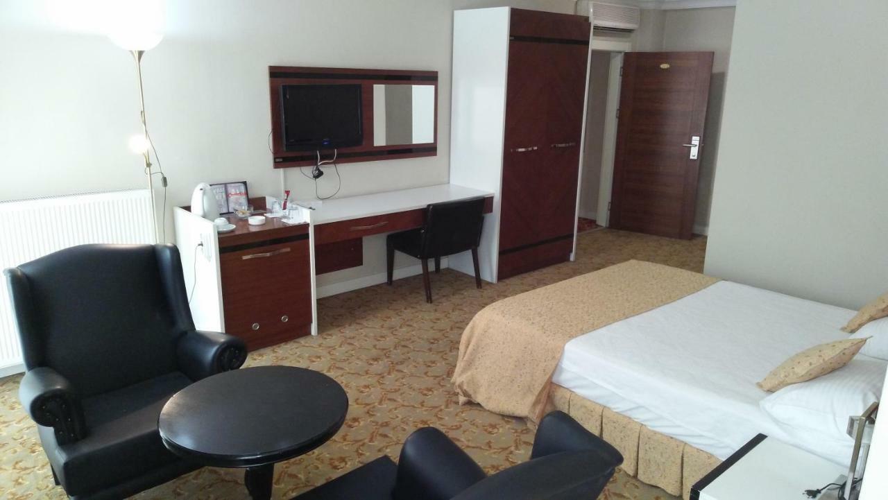 Eriza Hotel 埃尔津詹 外观 照片